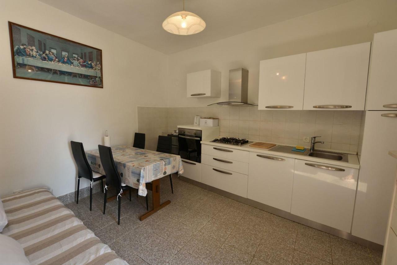 Apartment Milka Primošten Buitenkant foto