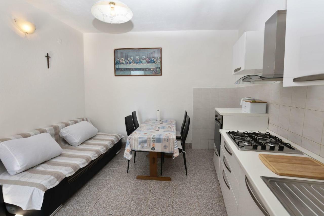 Apartment Milka Primošten Buitenkant foto